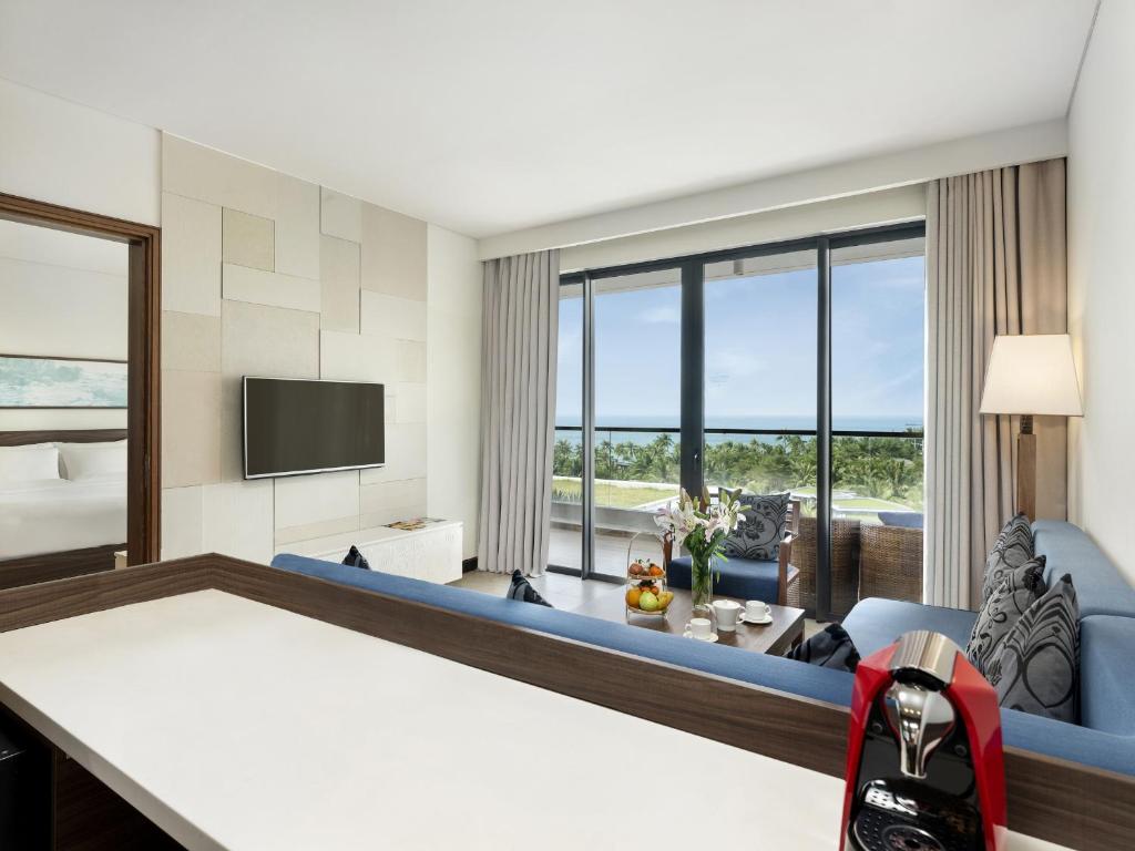 SUPERIOR SUITE 